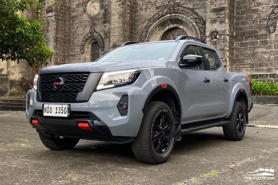 2021 Nissan Navara Pro-4X front shot