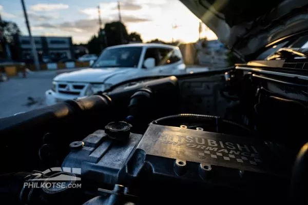 2 pajeros diesel engine