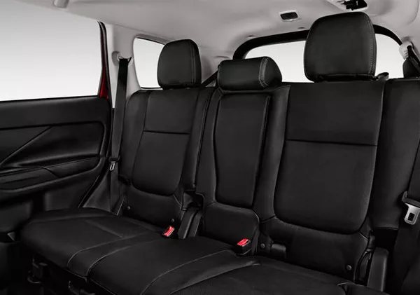 The interior of the Mitsubishi Outlander 2018