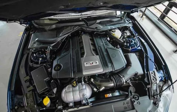 Ford Mustang GT Convertible 2018 engine