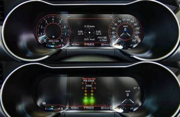 Ford Mustang GT Convertible 2018 dashboard