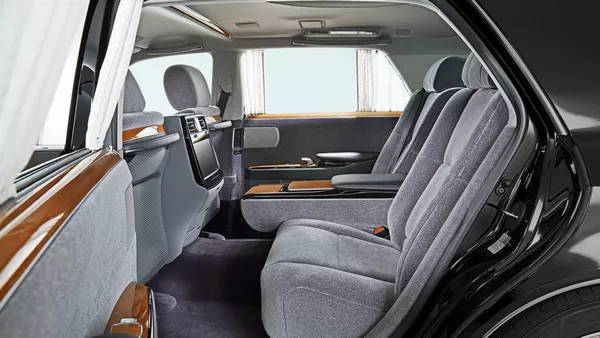 interier of the Toyota Century 2018