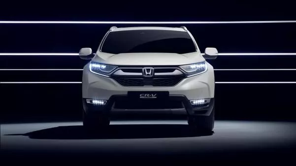 Front view of the 2018 Honda CR-V Hybrid 