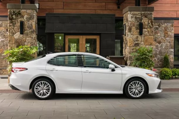Side view of the 2018 Toyota Camry