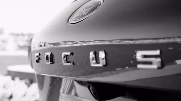 Ford Focus 2019 teaser badge