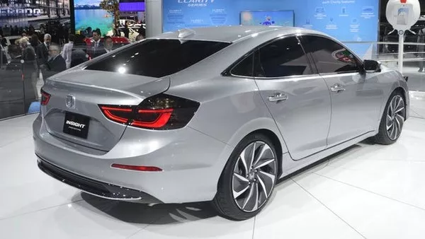 Honda Insight 2019 angular rear