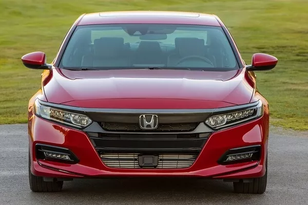 Honda Accord 2020 front view