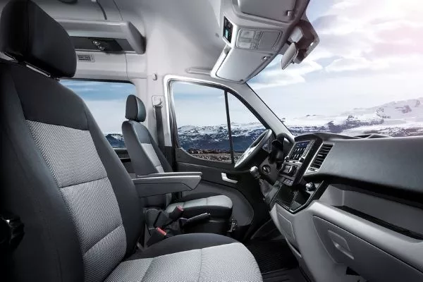 Hyundai H-350 front cabin