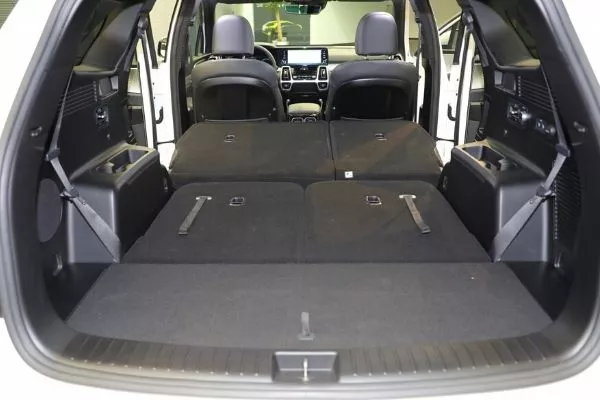 A picture of the 2020 Kia Sorento's interior with all seats folded down