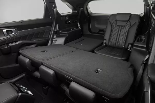 A picture of the 2020 Kia Sorento's folded middle row with a 50:50 split third row
