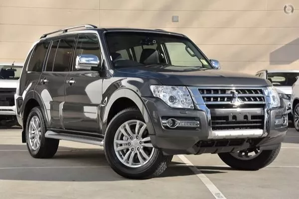 A picture of the 4th-gen Pajero.