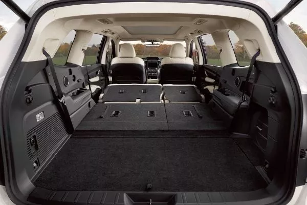 A picture of the Evoltis/Ascent's interior with 2nd and 3rd row seats folded