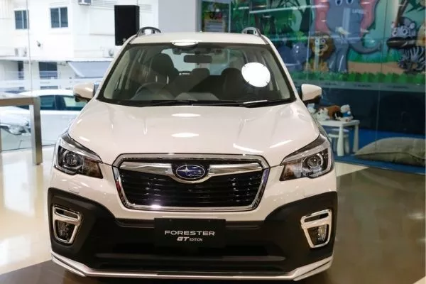 Subaru Forester 2020 front view