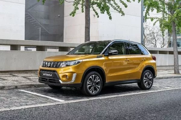 A picture of the side of the 2020 Suzuki Vitara