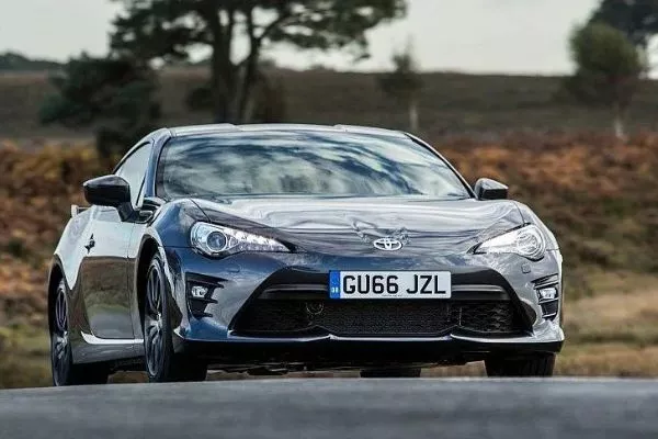 They say it will look the same but if it's using the TNGA platform, it will certainly ride differently current version of the Toyota 86