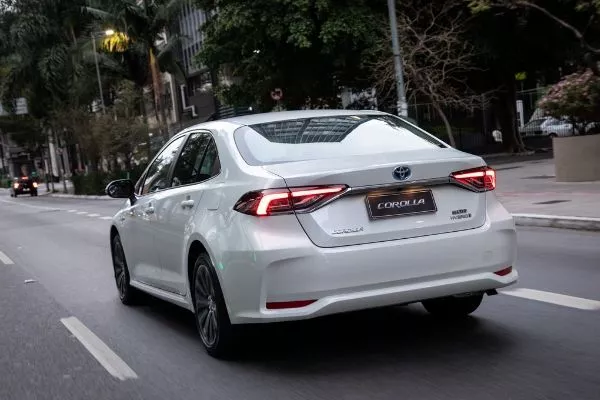 2020 toyota corolla altis