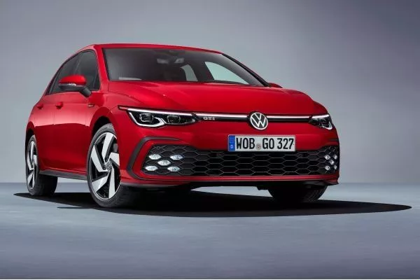2020-volkswagen-golf-gti-on-the-road