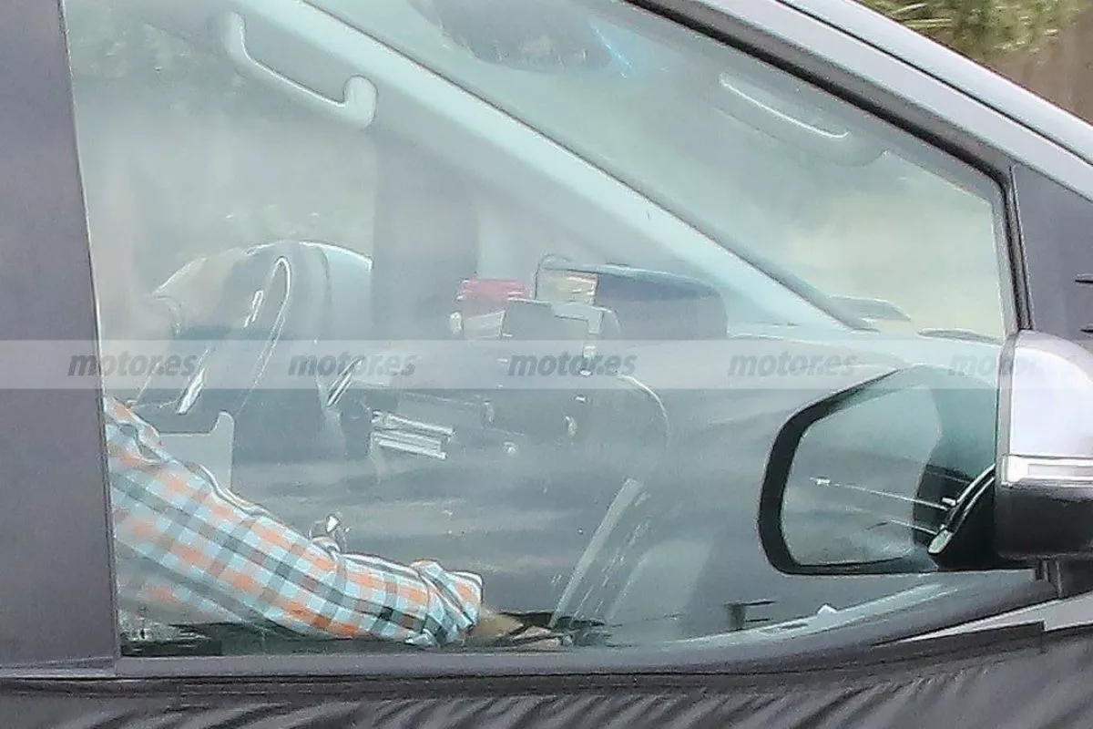 A picture of the upcoming Hyundai Starex's interior