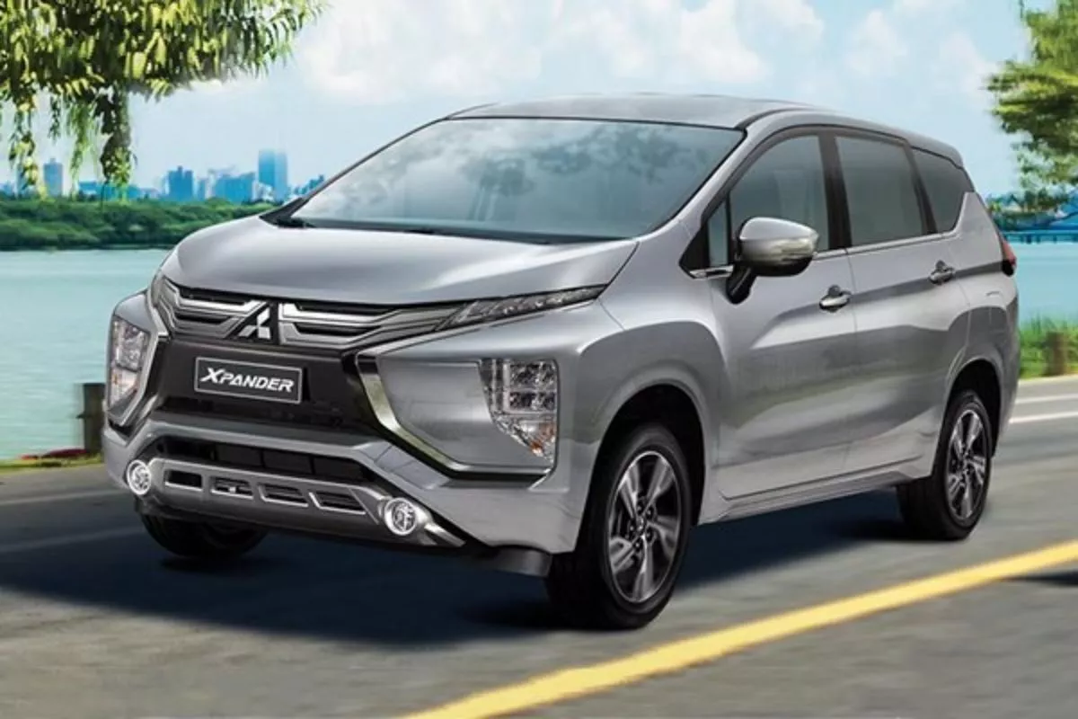 A picture of the 2021 Mitsubishi Xpander on the road