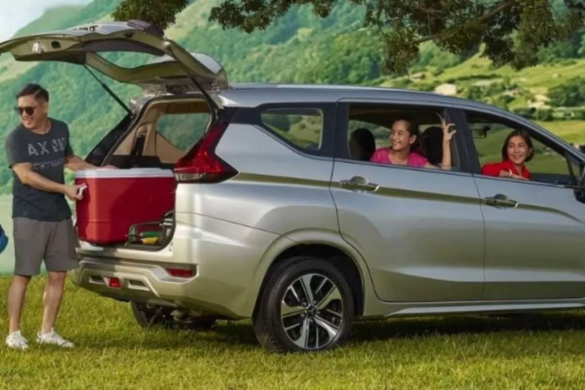 A picture of the side of the Xpander