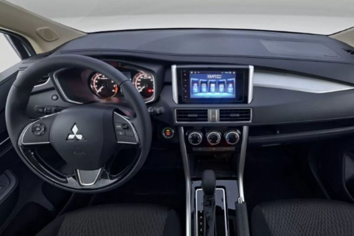 A picture of the Xpander's front cabin