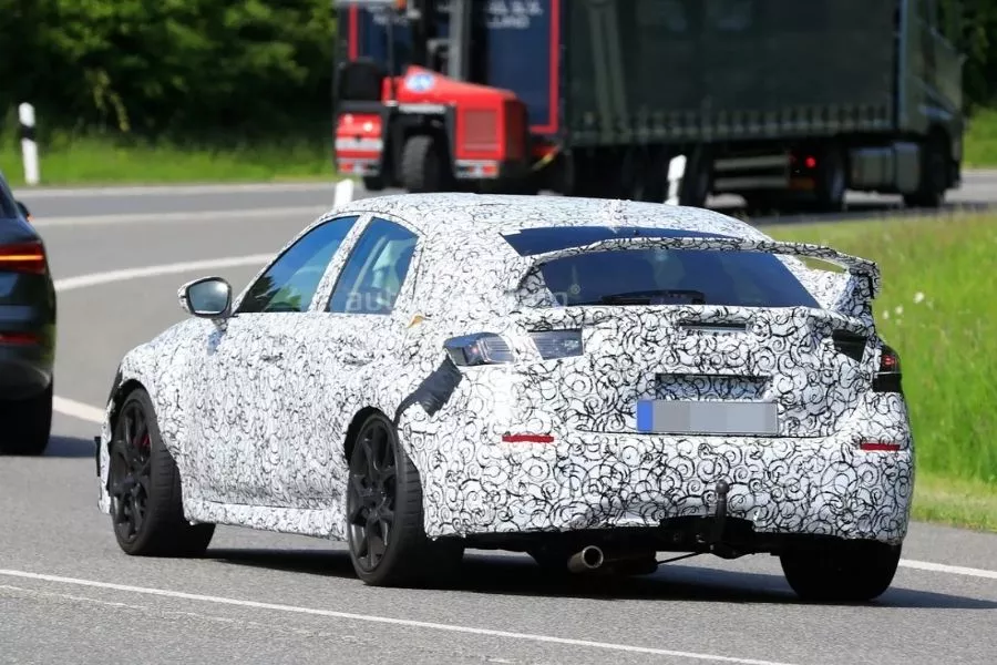 Spyshot of 2022 Honda Civic Type R