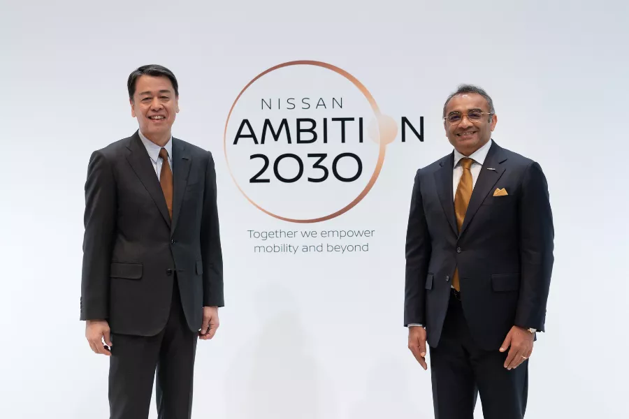 A picture of Uchida and Gupta rolling out the Nissan Ambition 2030 initiative