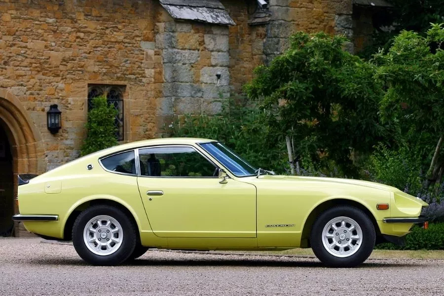 The 240Z is a stunning car from any angle A picture of the side of the 240Z