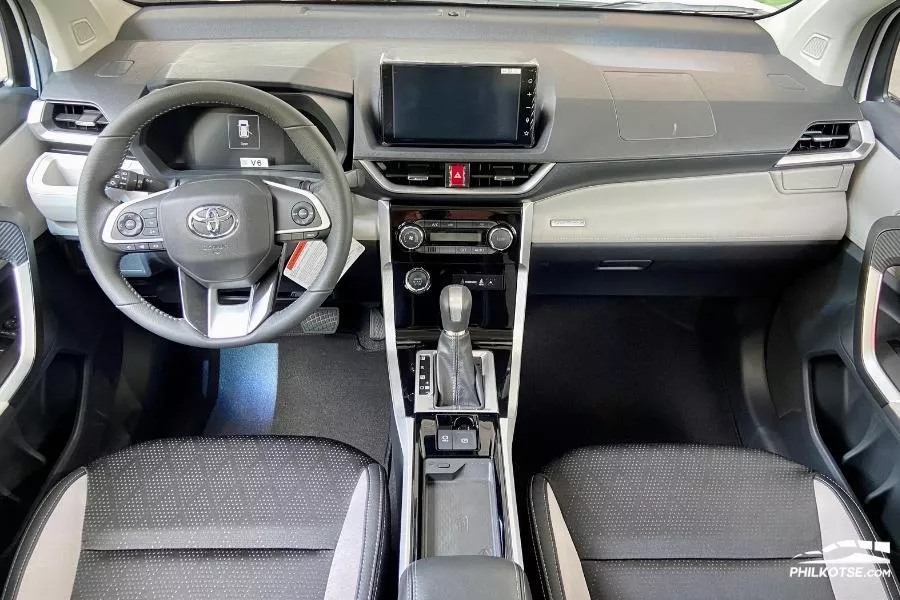 2022 Toyota Veloz interior