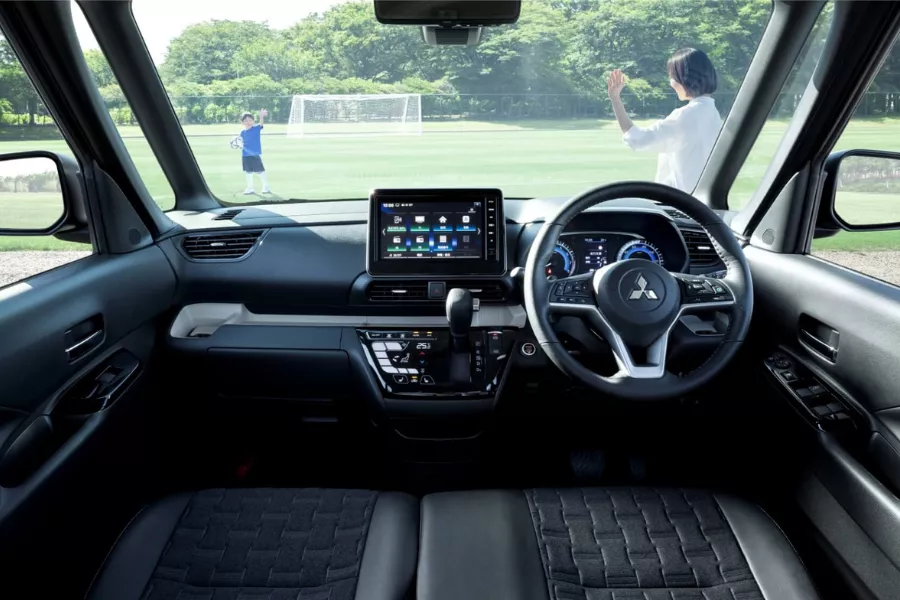 Mitsubishi Delica Mini interior shot