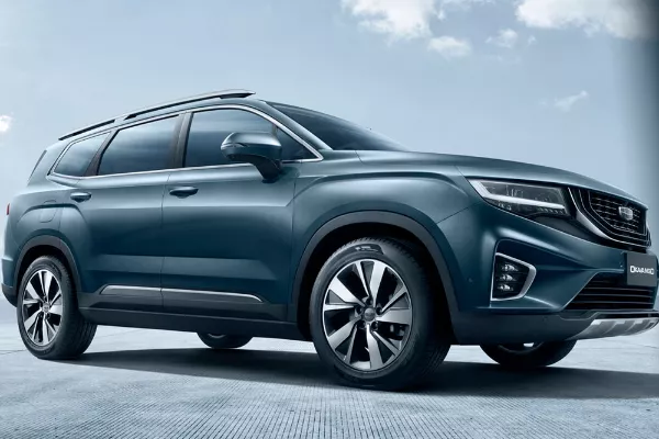 The Geely Okavango comes with a commanding stance 2021 Geely Okavango front side profile