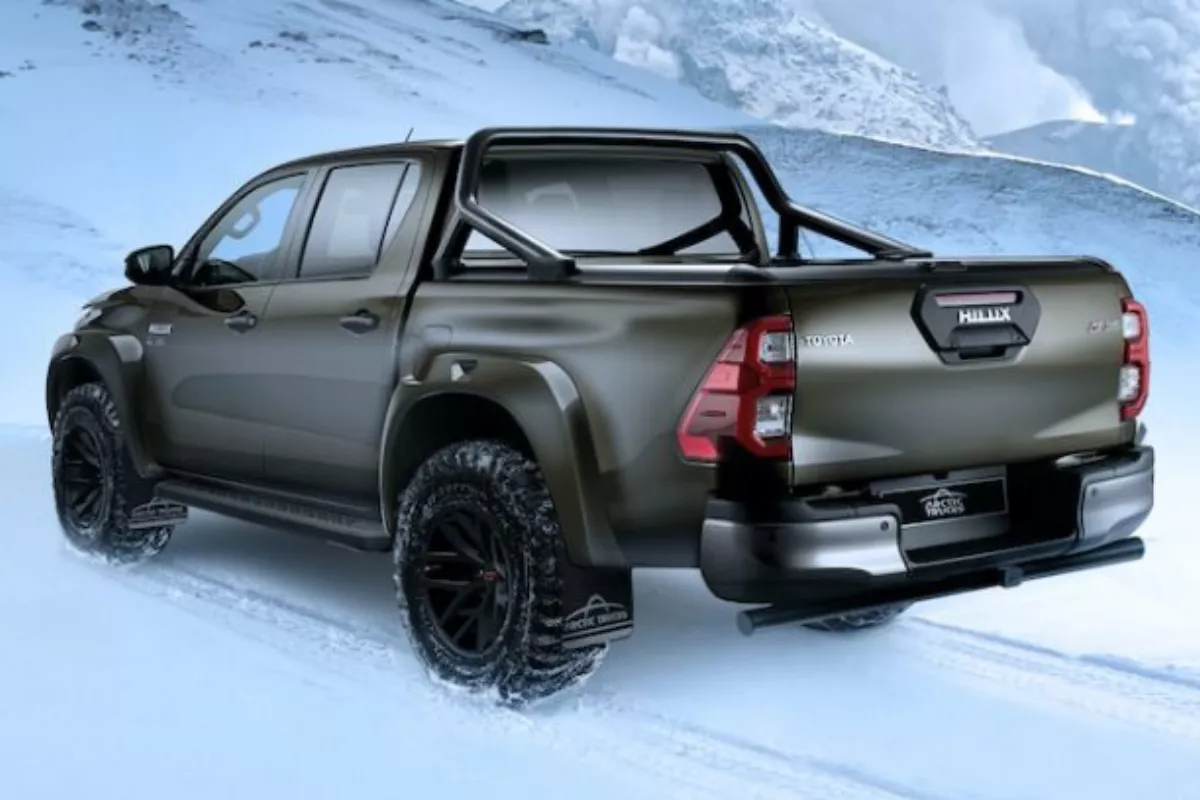 Toyota Hilux AT35 rear