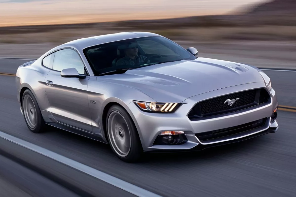 2015 Ford Mustang front quarter shot