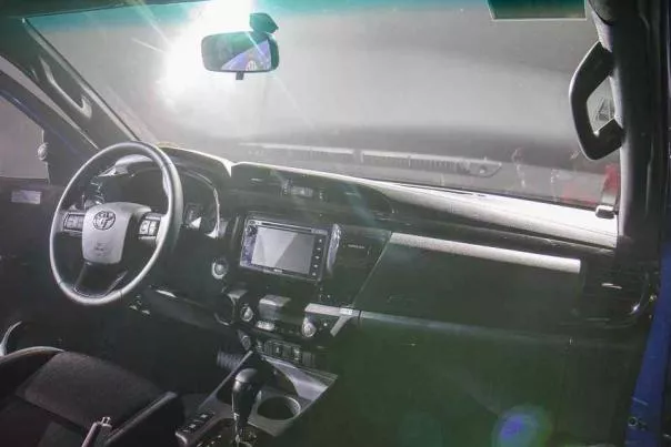 Toyota Hilux Conquest 2018 centre console