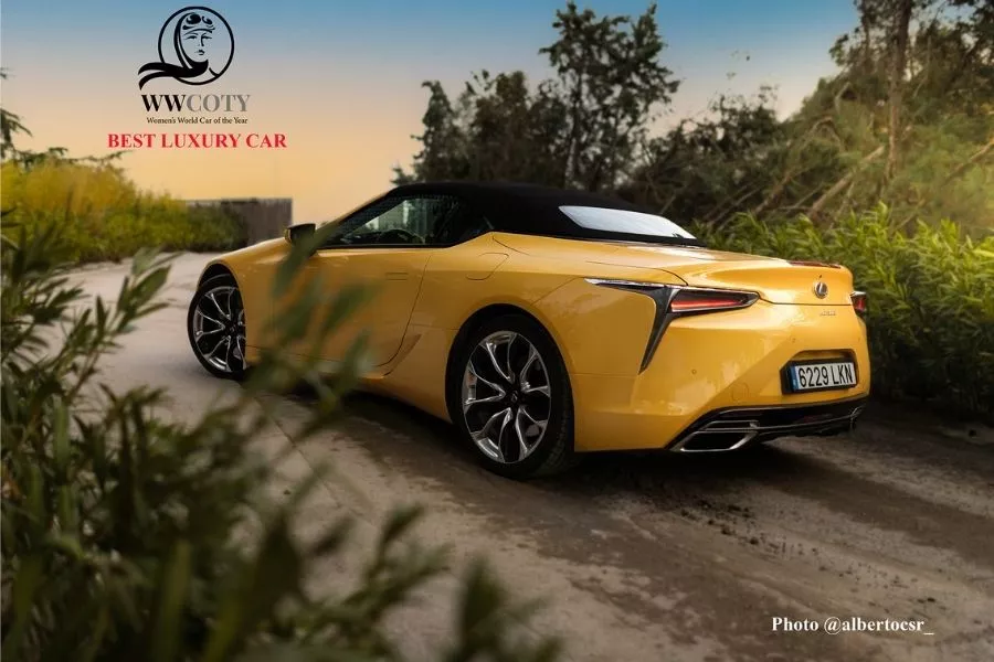 Lexus LC500 Cabrio rear shot