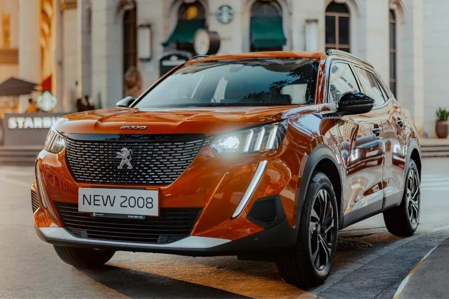 Peugeot 2008 front shot