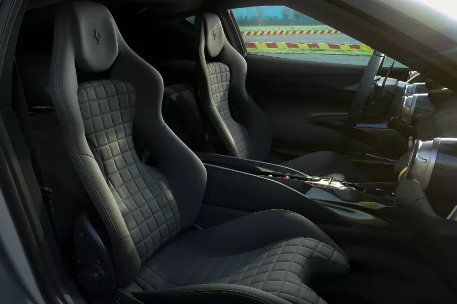 Ferrari 812 VS interior