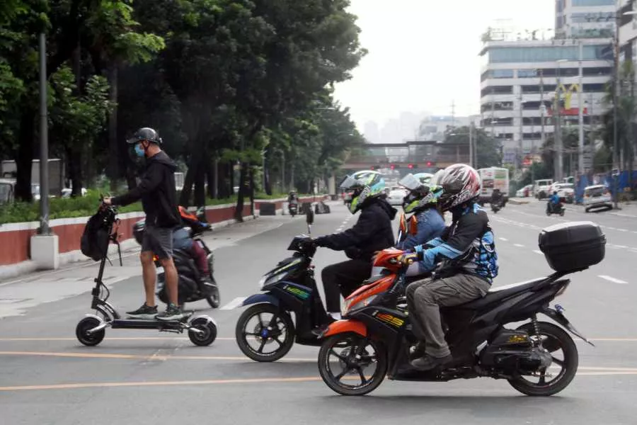 E-scooter with motorcycles