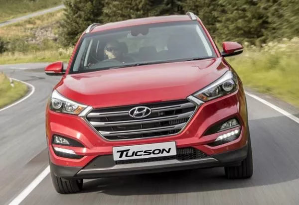 Front view of the Hyundai Tucson Sport