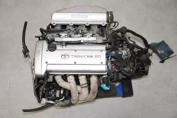 A picture of the legendary silvertop 4A-GE engine