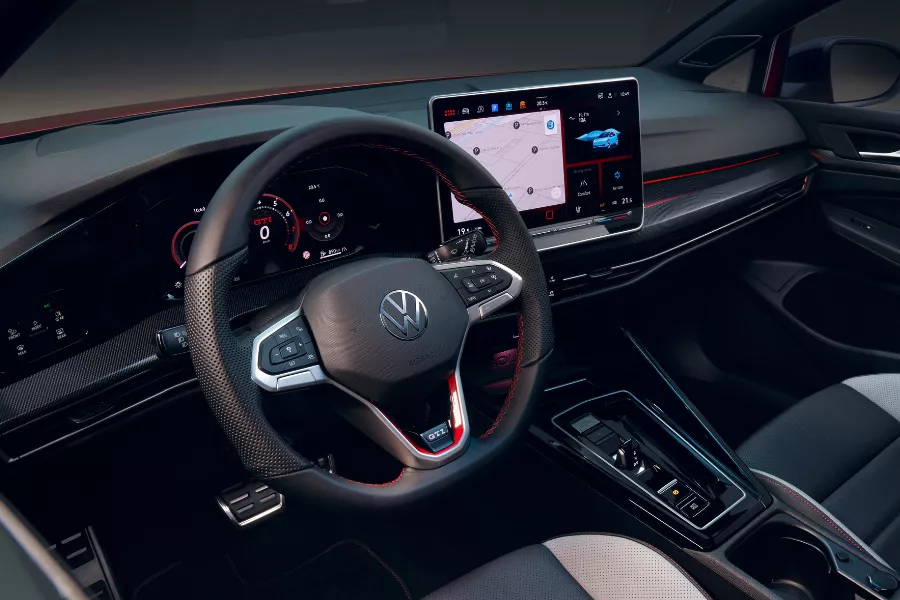 A picture of the interior of the Golf GT concept