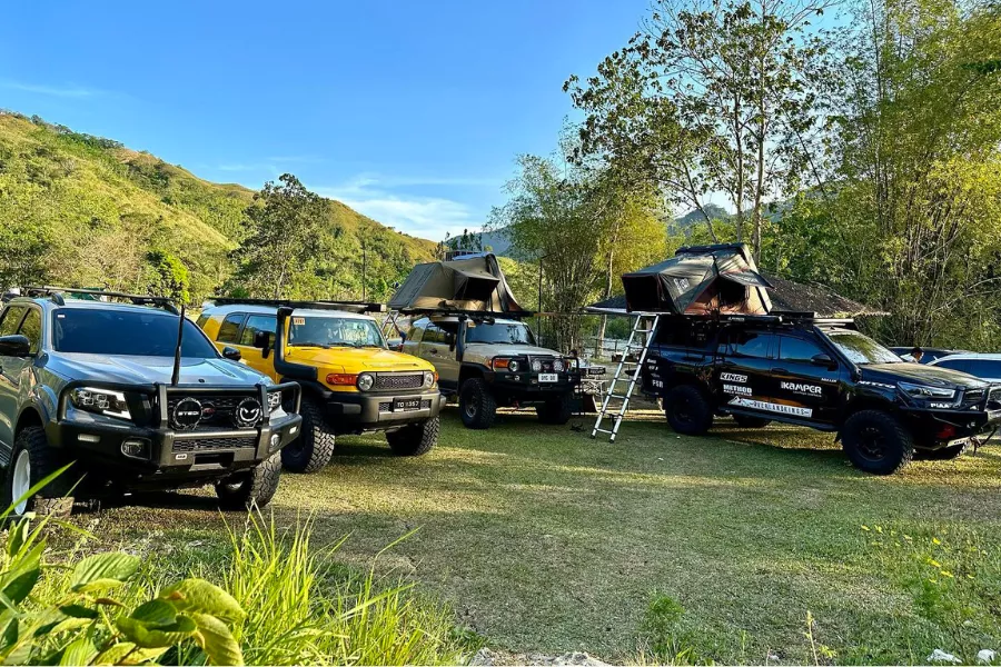 Jec Episodes' and his group's overland rigs. 