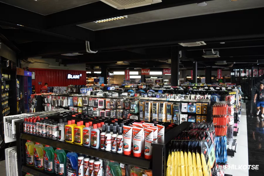 The second floow of the Blade Mindanao Ave. branch A picture of the Blade Mindanao ave. second floor.