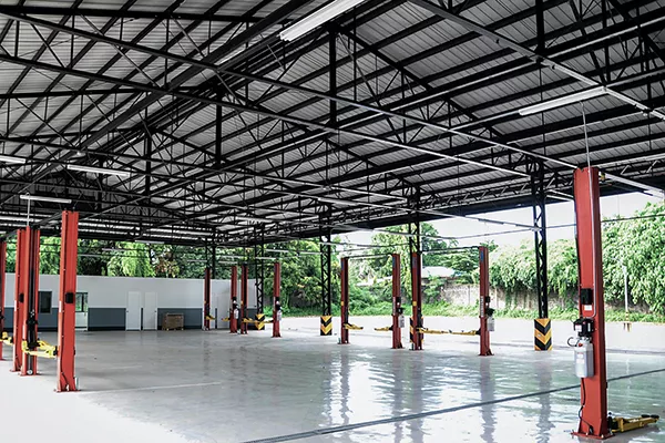 A picture of the Mitsubishi Batangas City dealership's service bays.