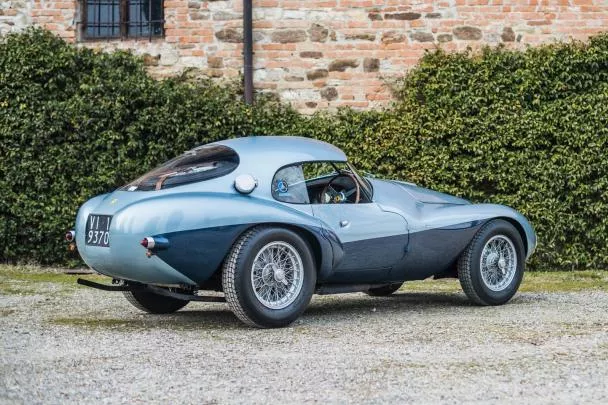 ’50 Uovo angular rear