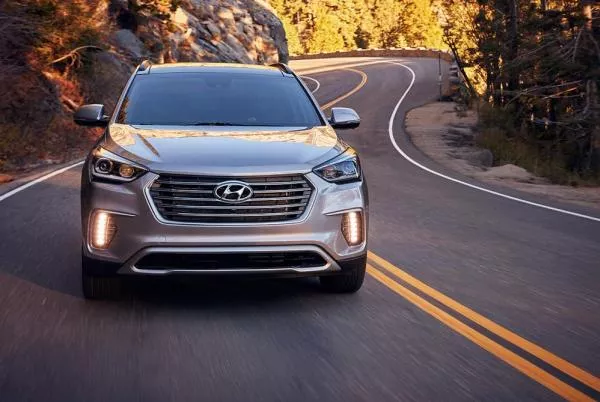 Hyundai will release a super compact SUV smaller than the Kona and a large SUV larger than Santa Fe Front of the Hyundai SantaFe