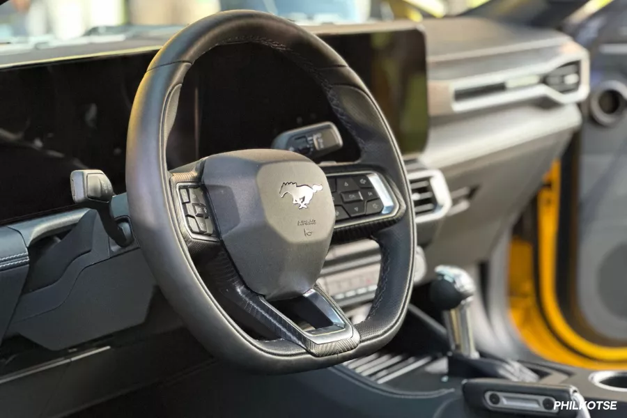 The Mustang GT Premium's cockpit
