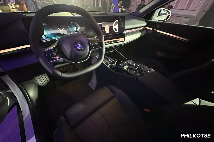 2024 BMW 520i interior