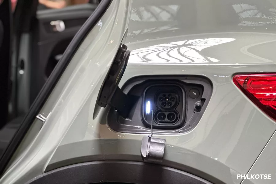 XC40's charging port