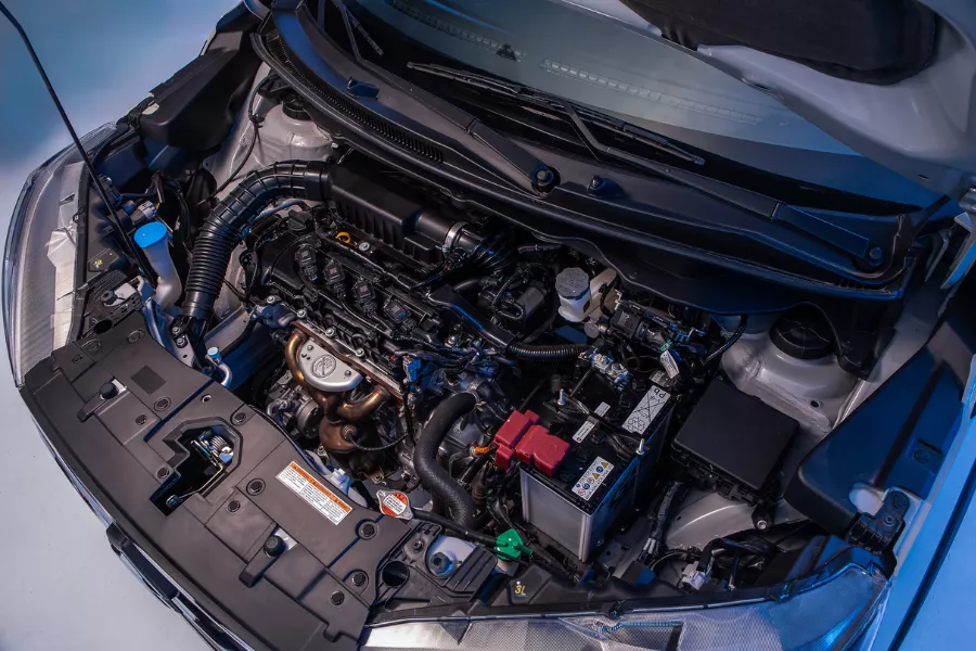 The Suzuki XL7 Hybrid's engine